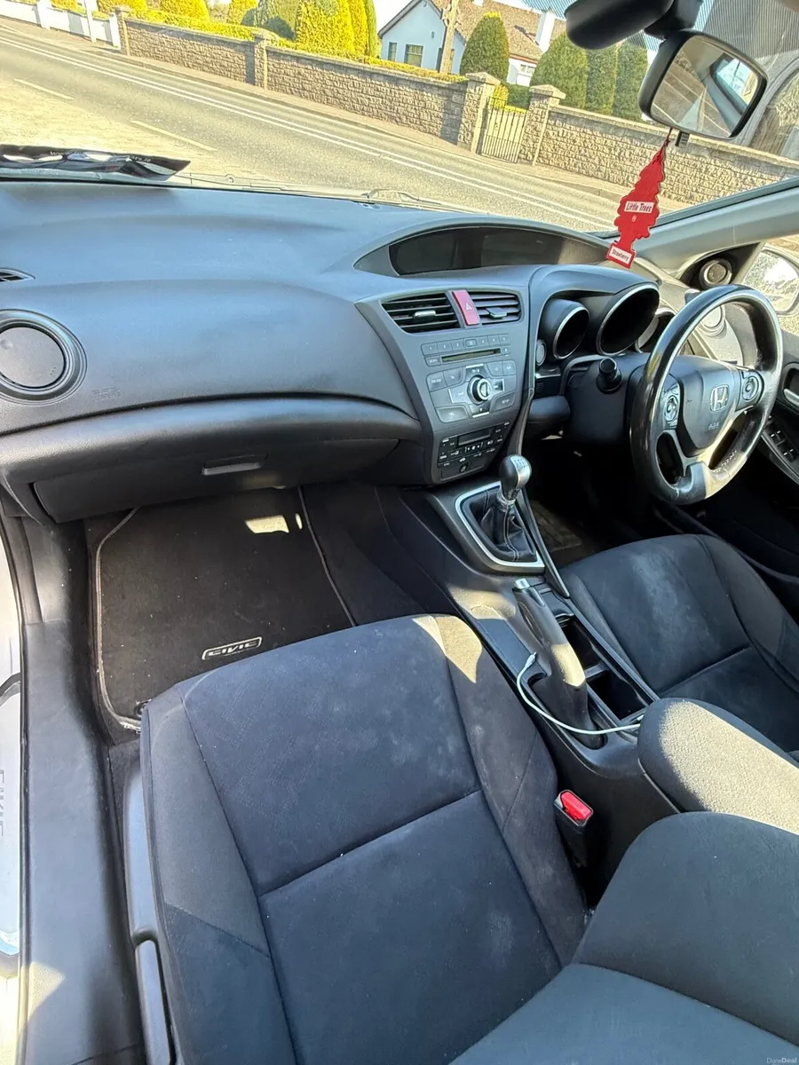 Honda Civic 2013 - Image 3