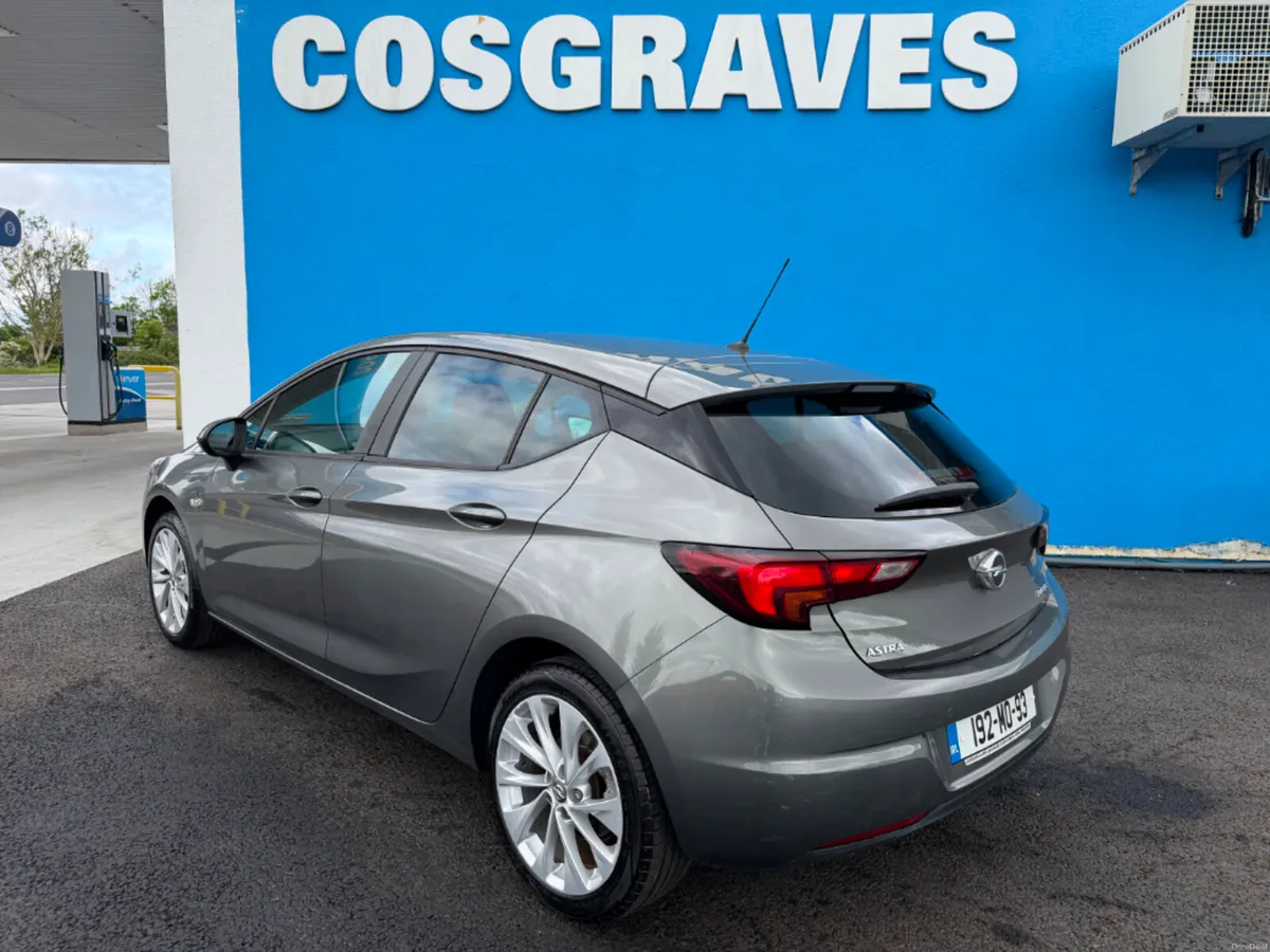 Opel Astra SC 1.0I Turbo 105PS 5DR - Image 4