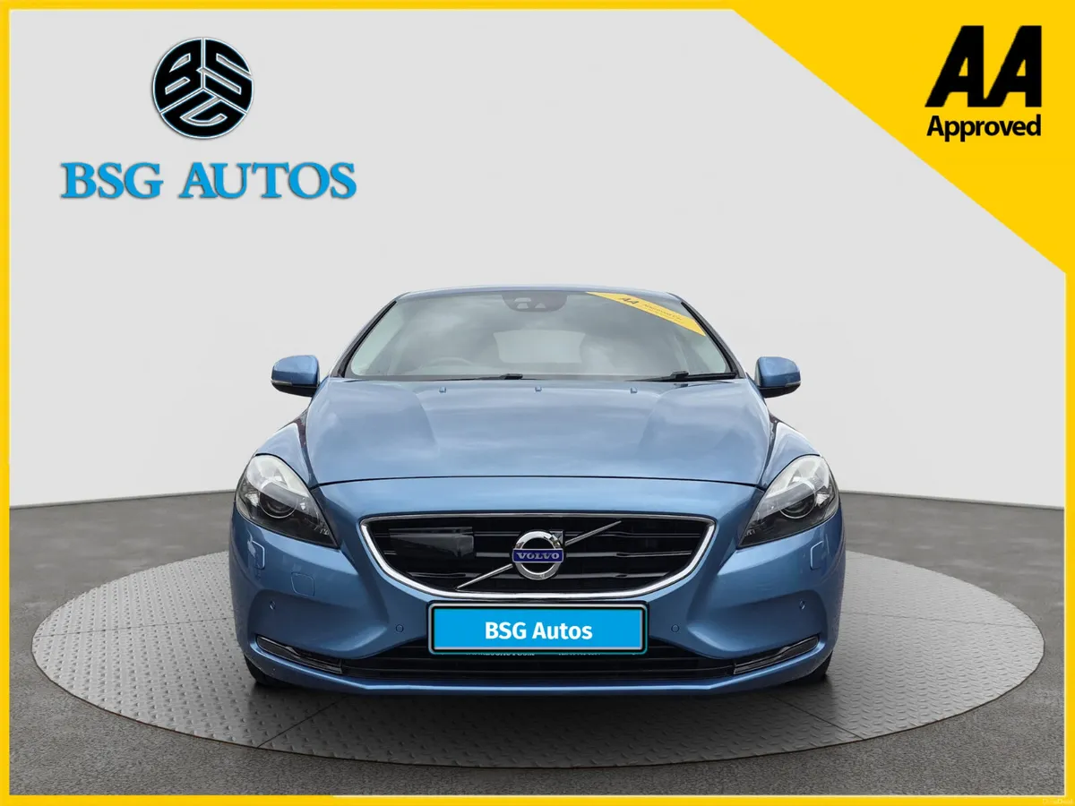2015 VOLVO V40 T4 1.6 PETROL AUTO *FINANCE* - Image 3