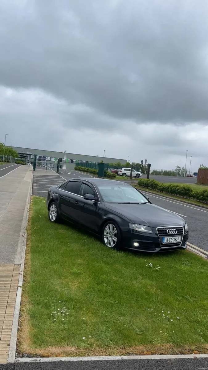 Audi A4 2011 - Image 1