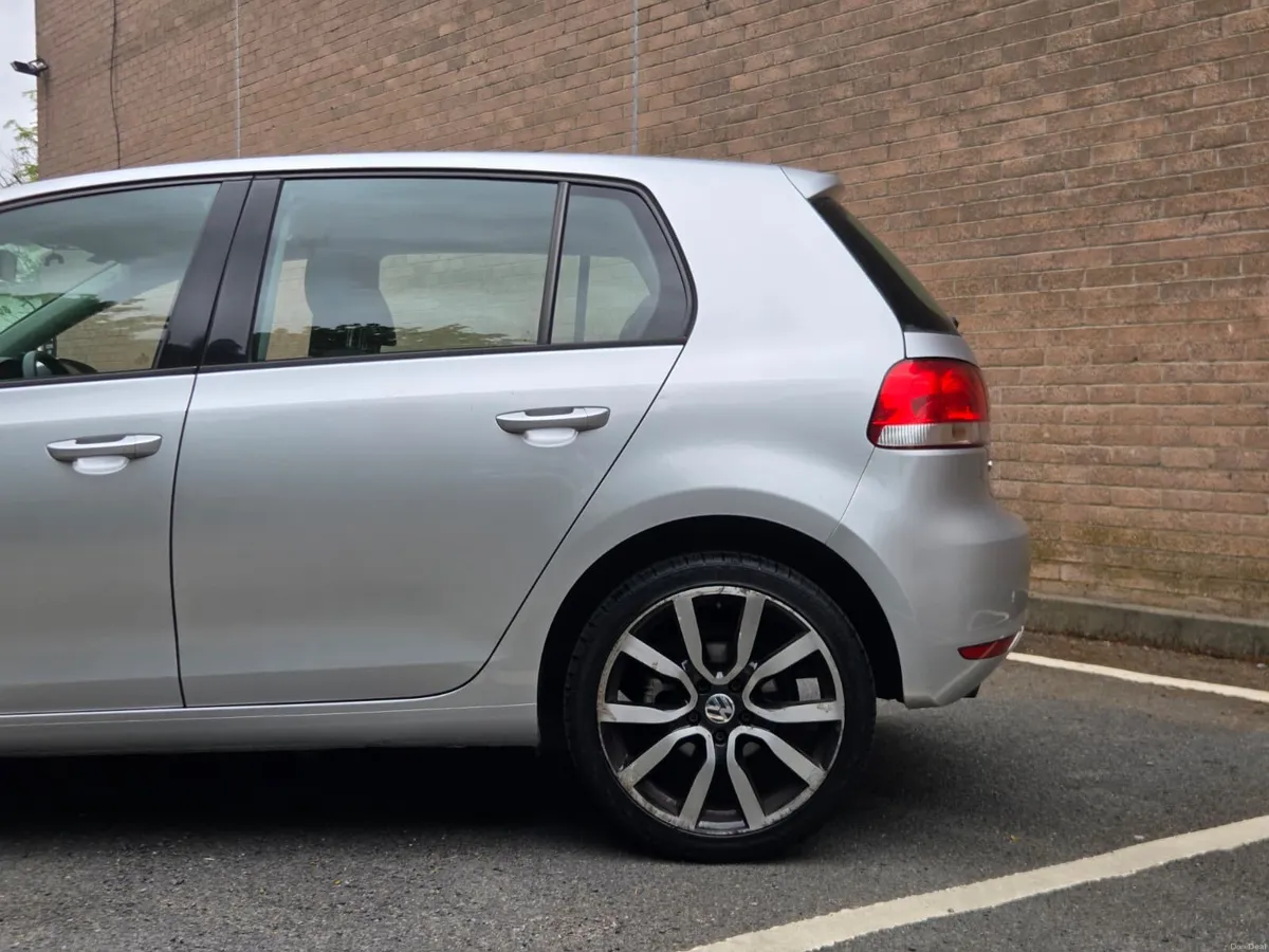Volkswagen Golf 2009 - Image 3
