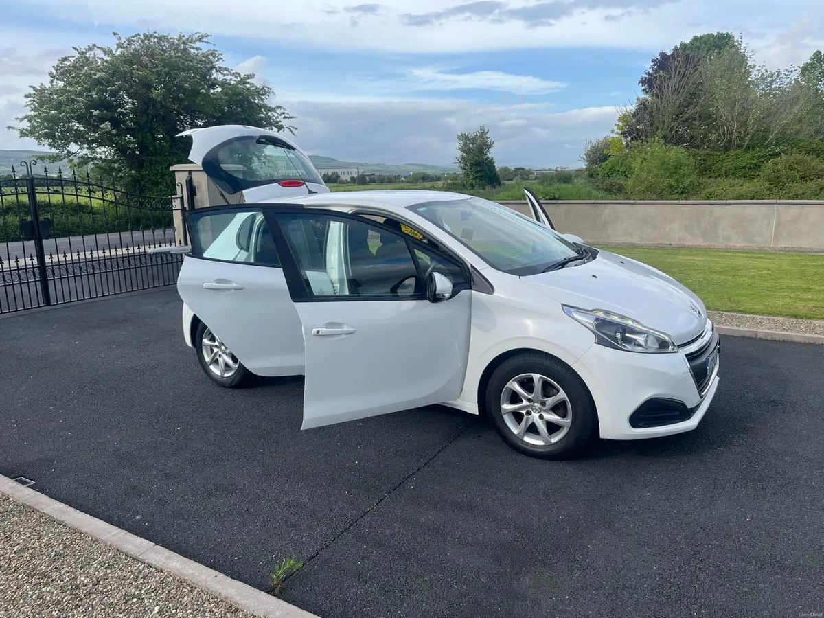 172 Peugeot 208 Active Puretech 1.2 Petrol - Image 3