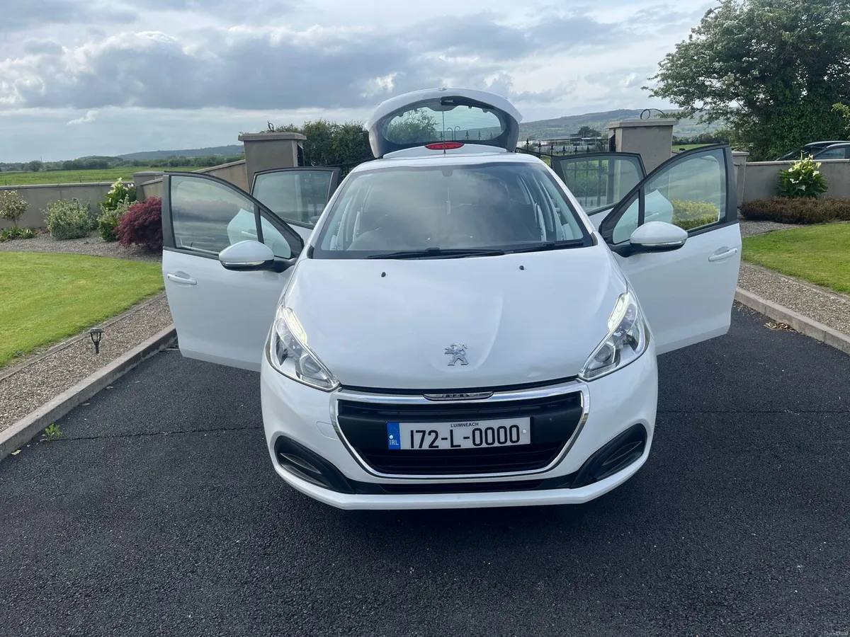 172 Peugeot 208 Active Puretech 1.2 Petrol - Image 1