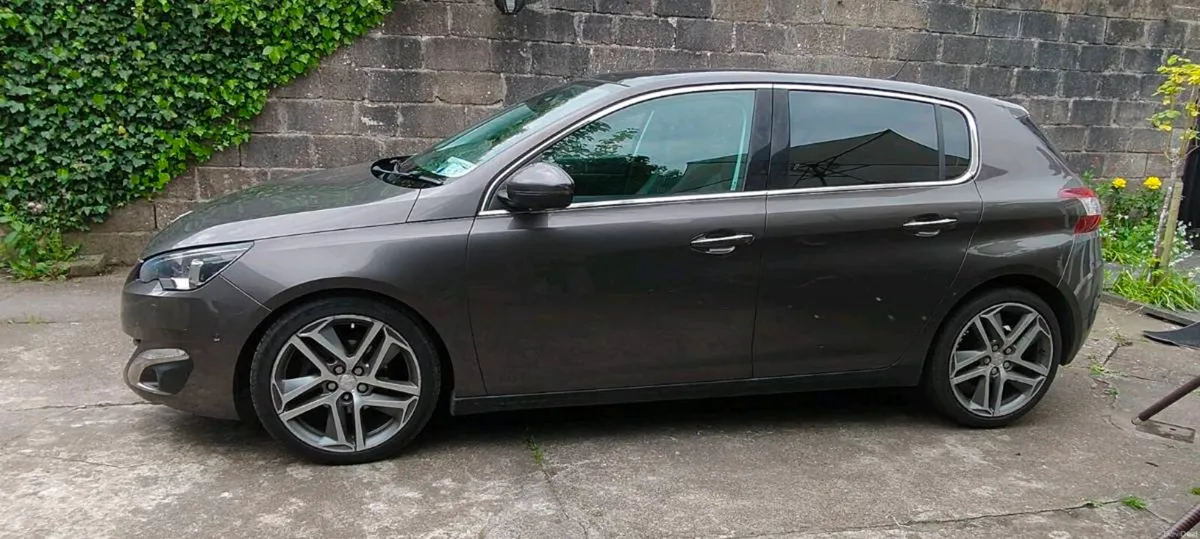 Peugeot 308 Feline RARE TOP SPEC serviced & NCT - Image 3