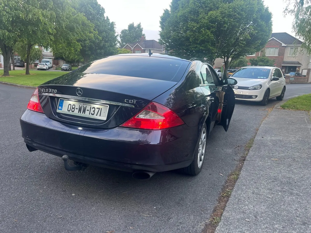 Mercedes - Image 2