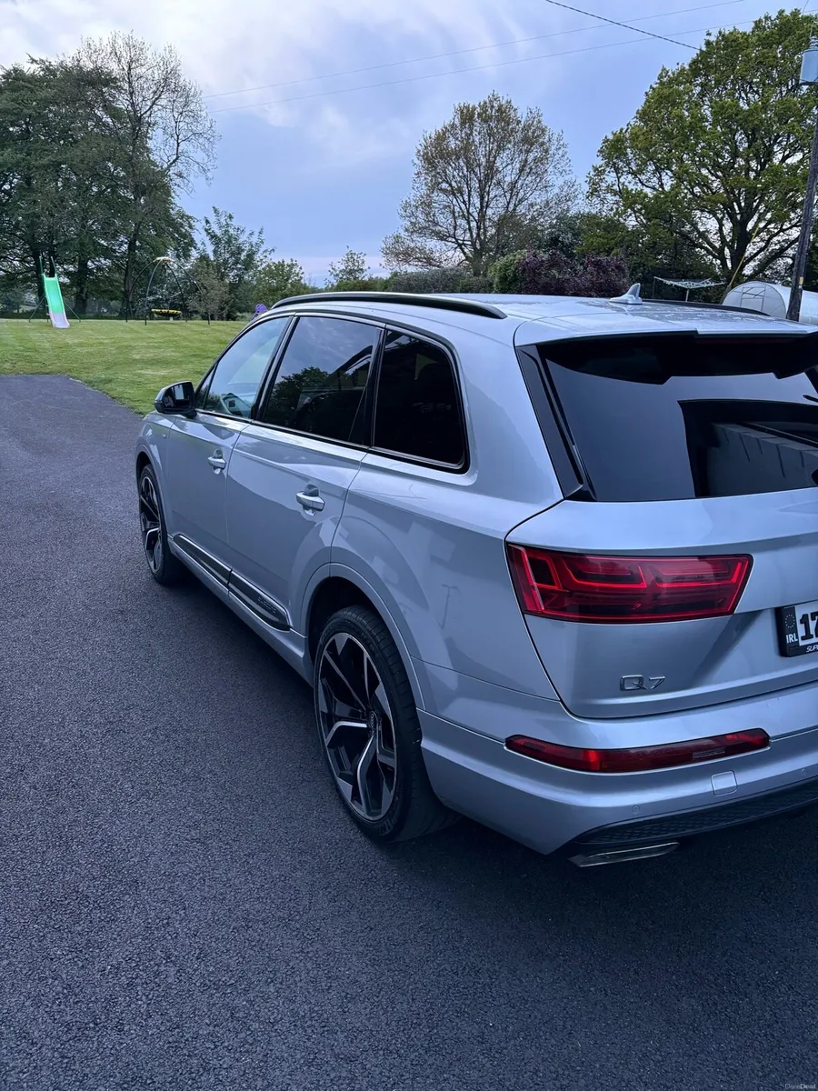Audi Q7 - Image 3