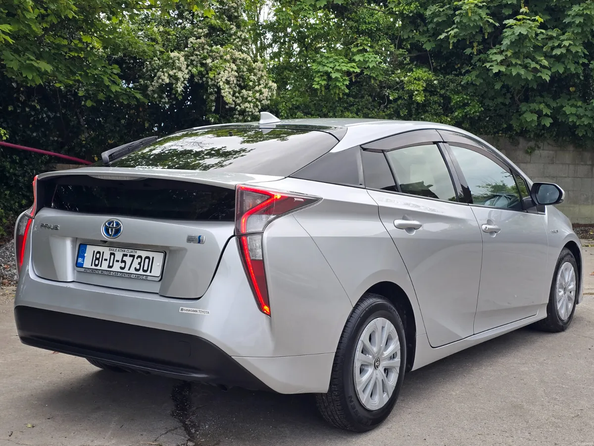 Toyota Prius 2018 . Hybrid  . Automatic  €8990 - Image 4