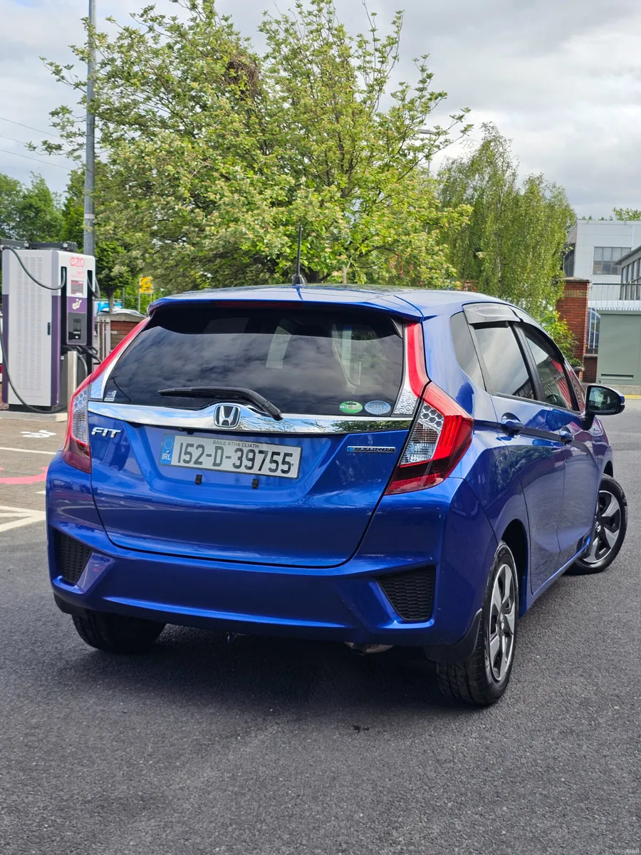Honda Fit 2015 - Image 2
