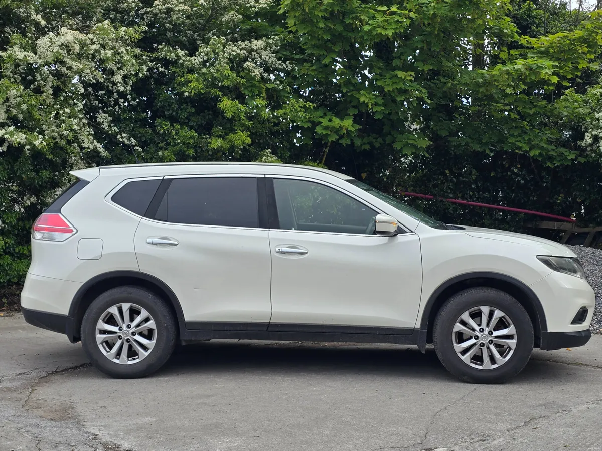 Nissan X-Trail 2017 petrol ⛽️ nct&tax €6900 - Image 3