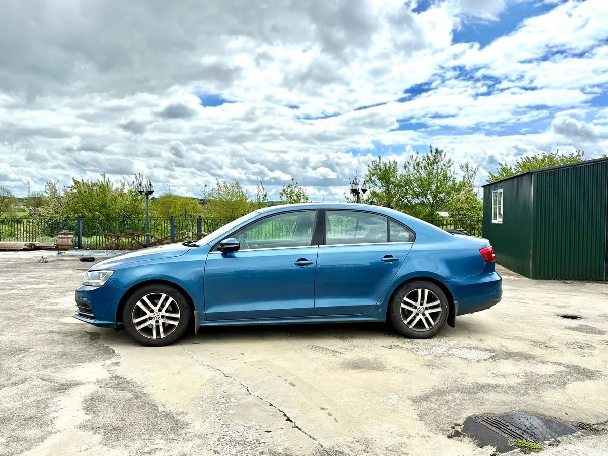 Volkswagen Jetta 2014 - Image 4