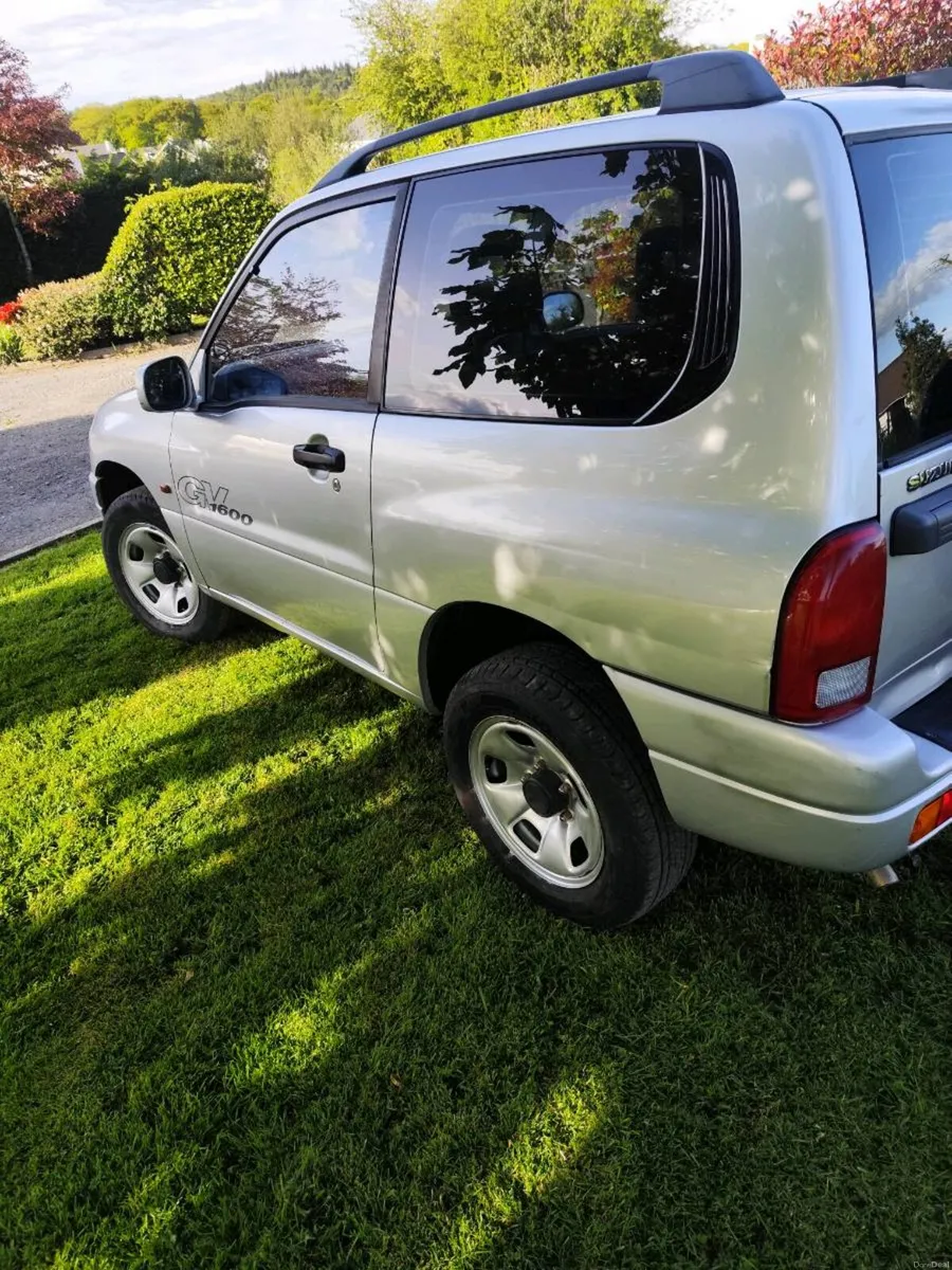 2002 Gv1600 - Image 4