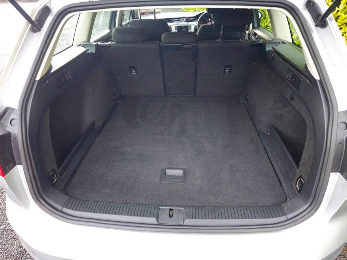 Vw Passat  Automatic 1.6tdi - Image 4