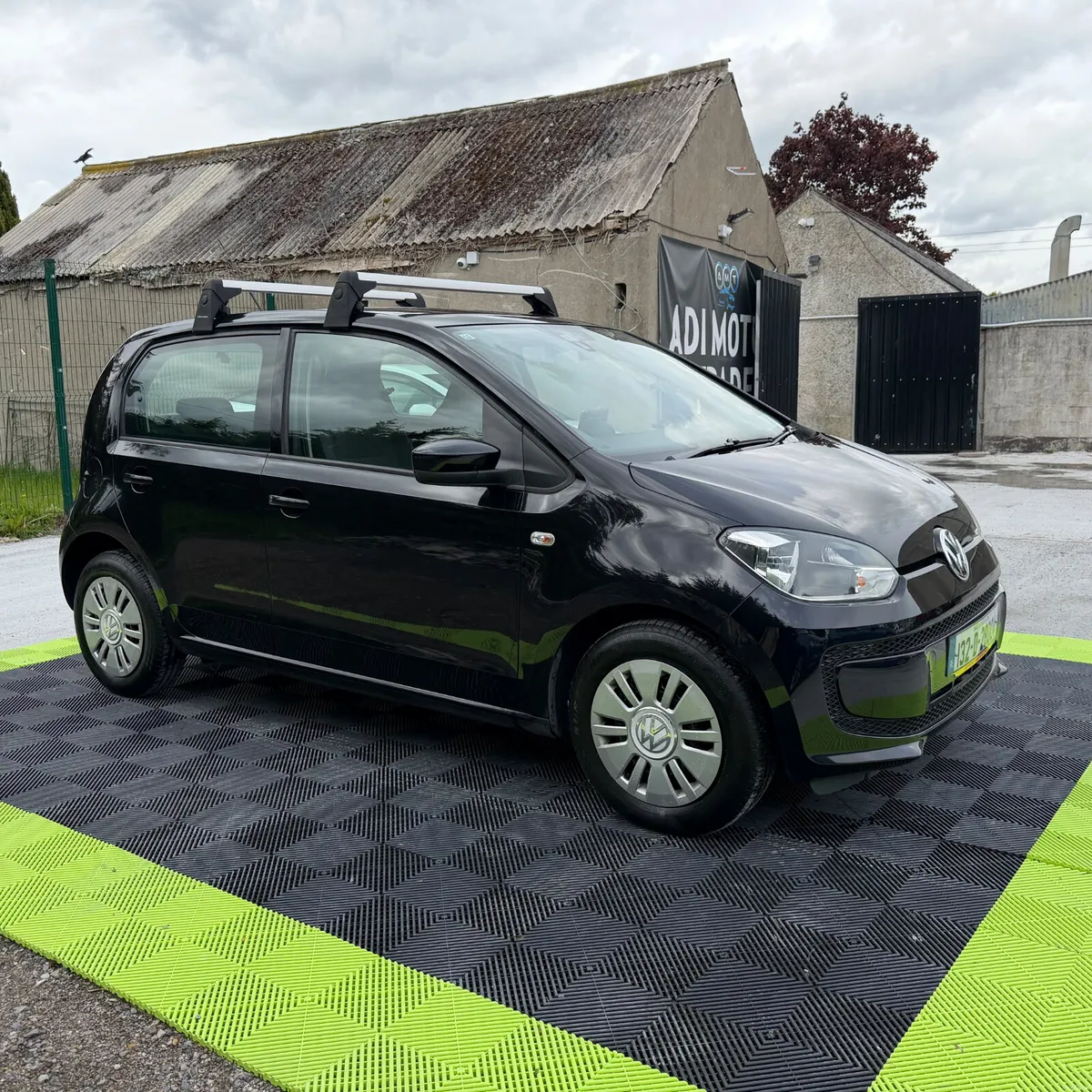 Volkswagen up! 2013 Automatic - Image 2