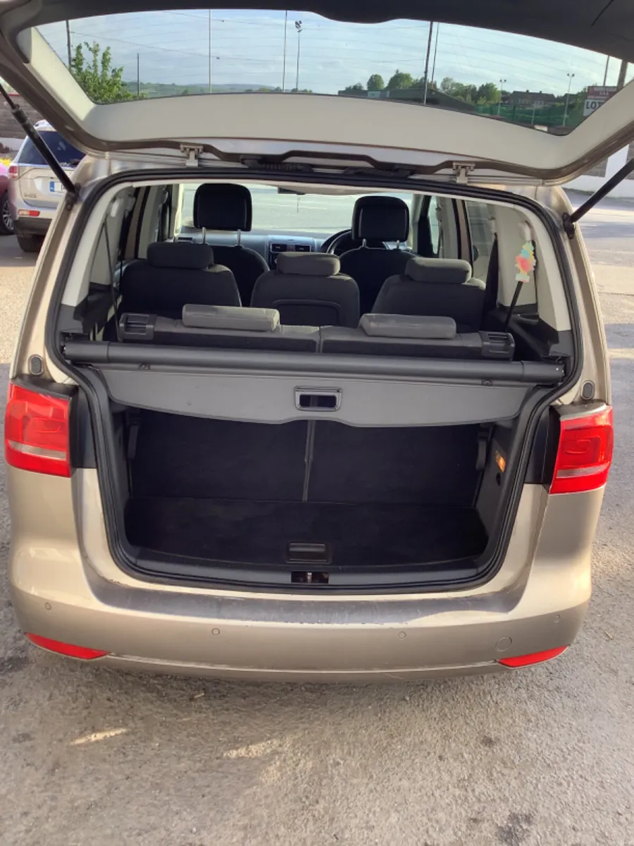 Volkswagen Touran 2014 - Image 4