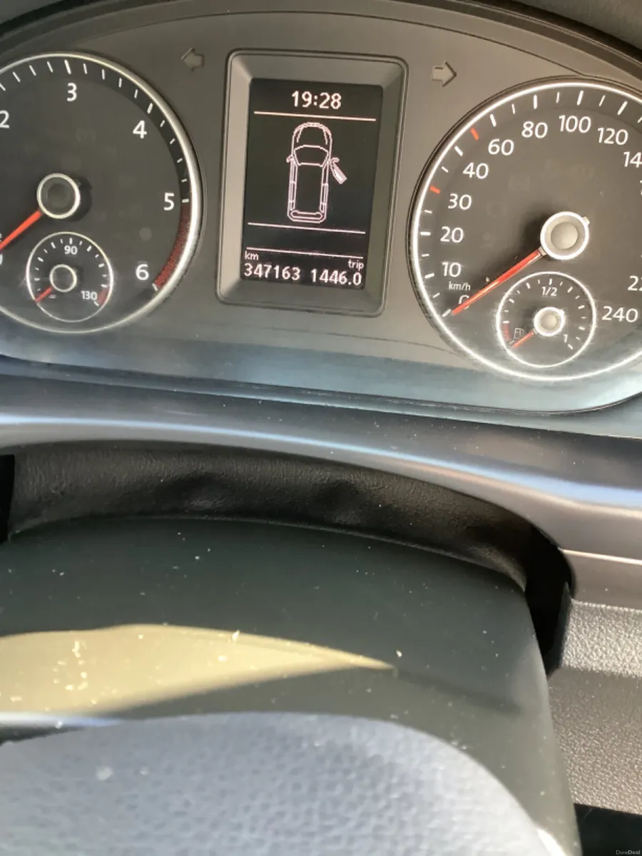 Volkswagen Touran 2014 - Image 6