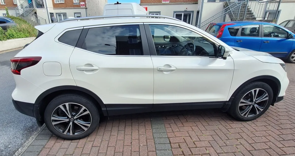 2019 Nissan Qashqai 1.3 SV PREMIUM DCT MY1 - Image 1