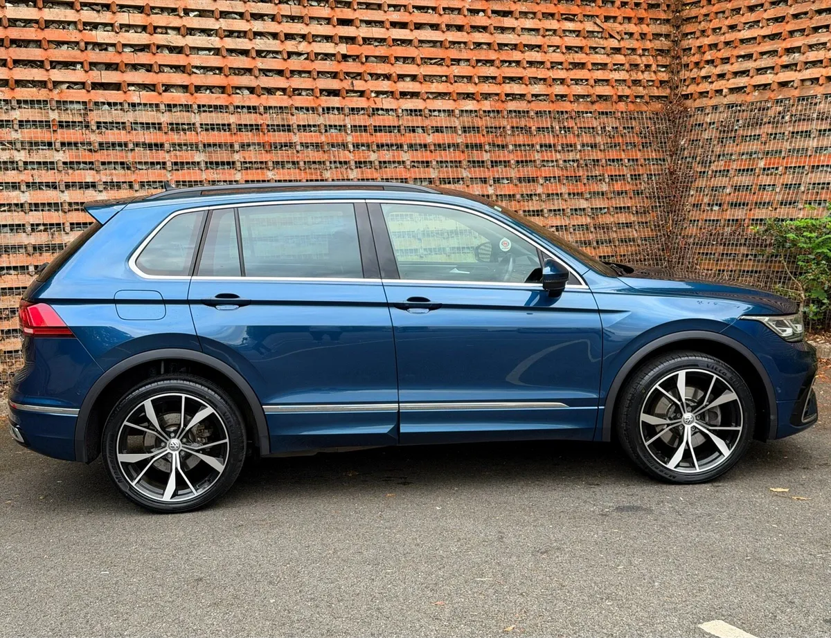 2023 Vw Tiguan **R-Line 245BHP Hybrid** - Image 2
