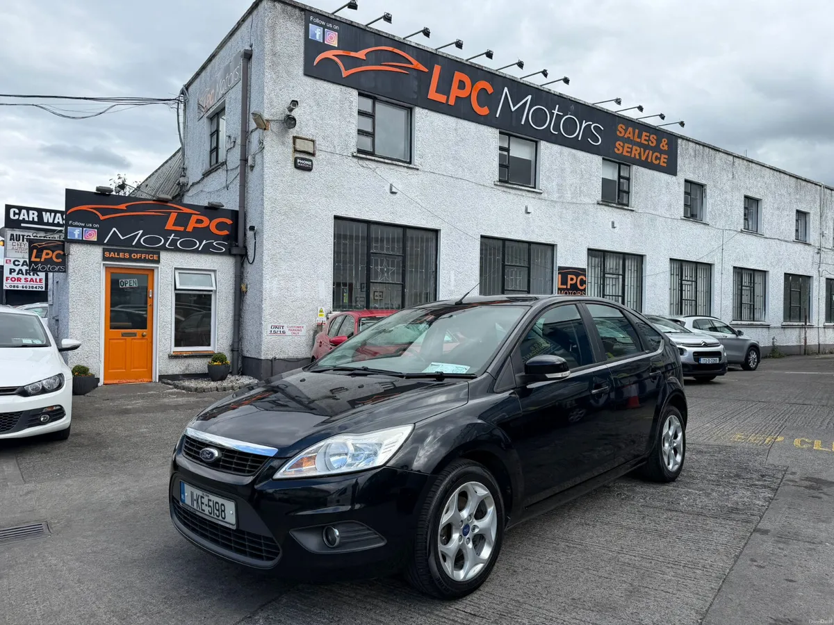 Ford Focus 2011 - Image 1