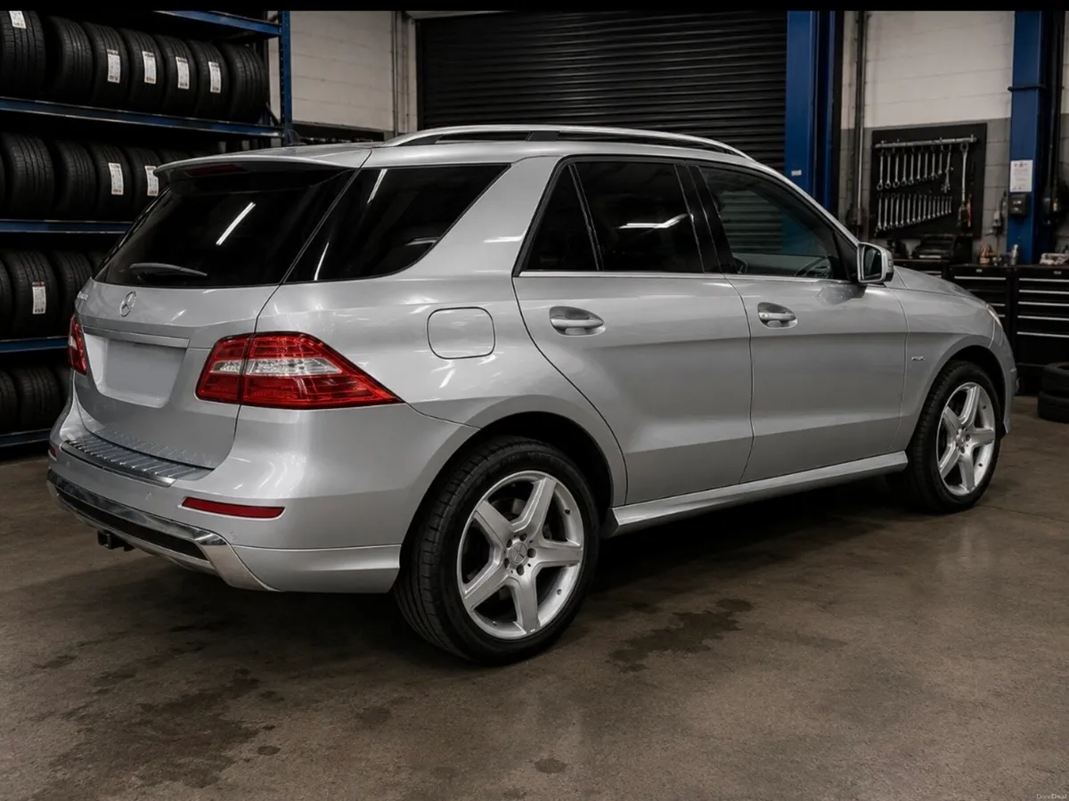 Car - Image 2