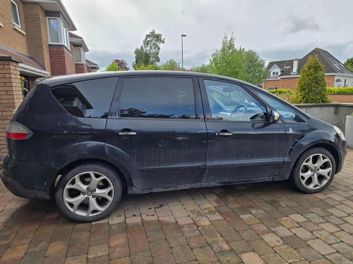 Ford S-Max 2009 - Image 1