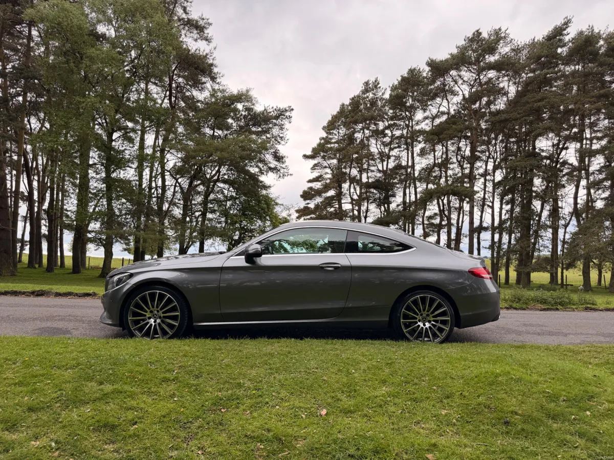 Mercedes-Benz C-Class C180 Coupe - Image 4