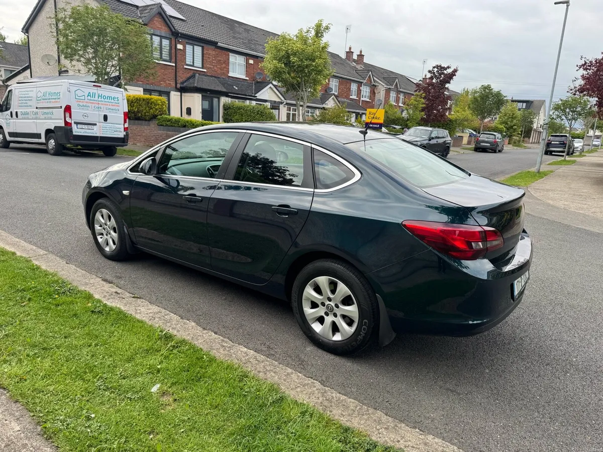 Opel Astra - Image 4