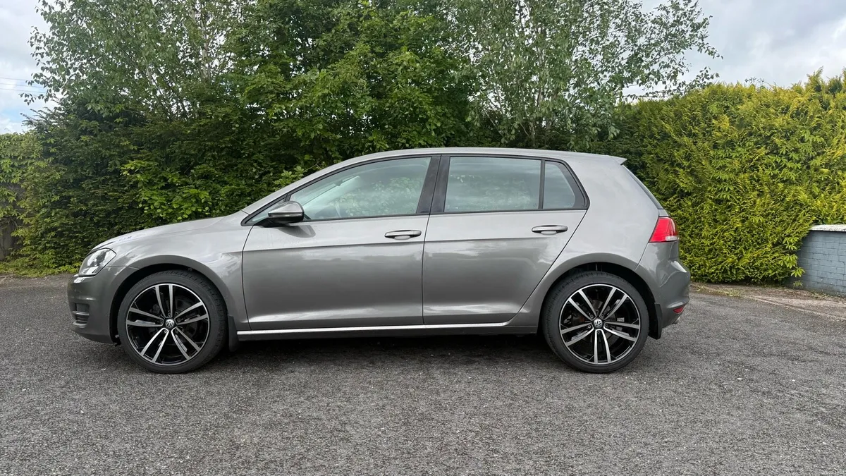 VW Golf 1.6TDI Automatic comfort line! Low Milage! - Image 4