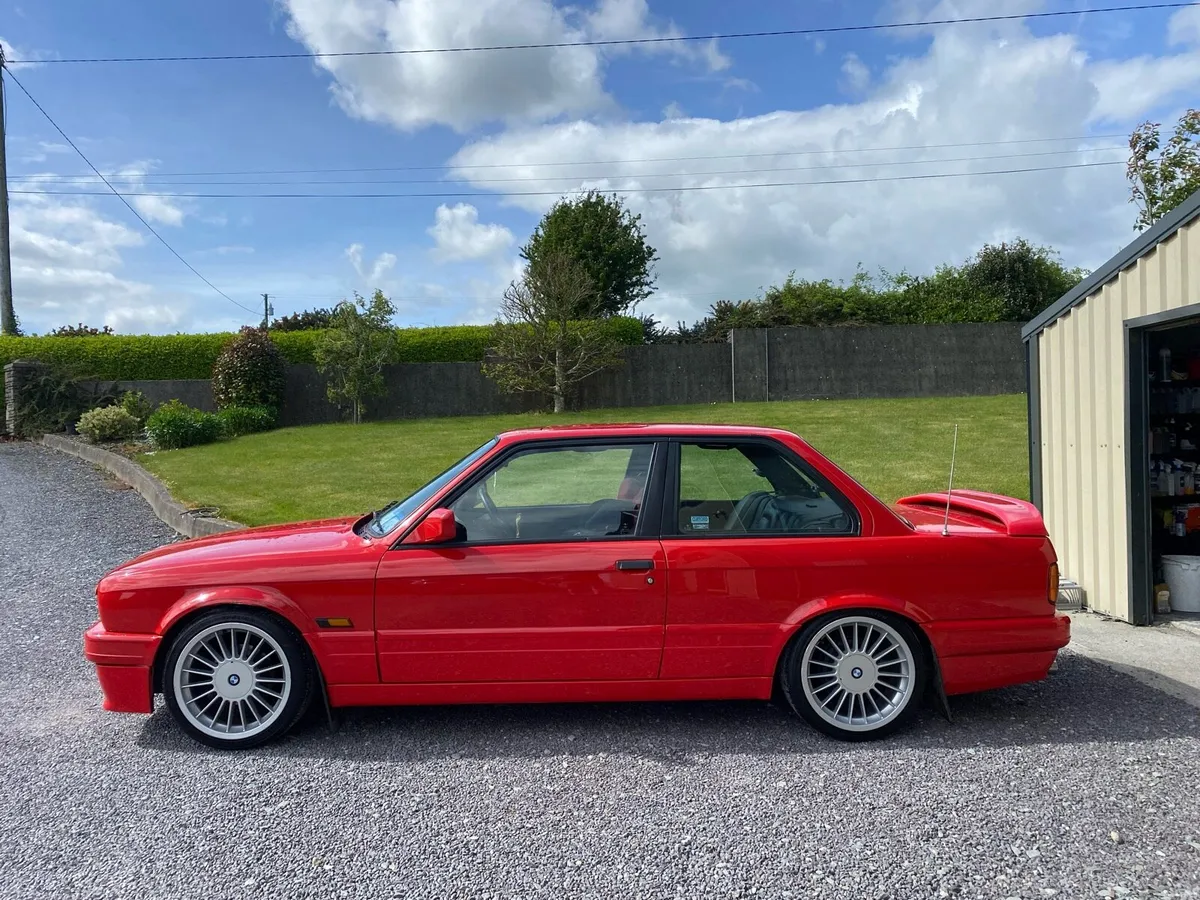 BMW E30 325 - Image 1