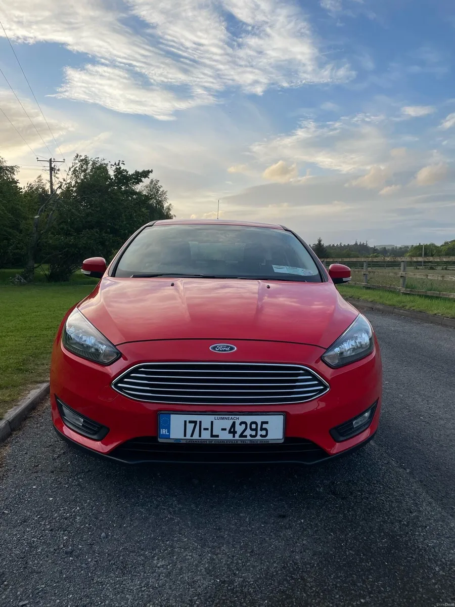 2017 Ford Focus Zetec Manual Petrol - Image 4