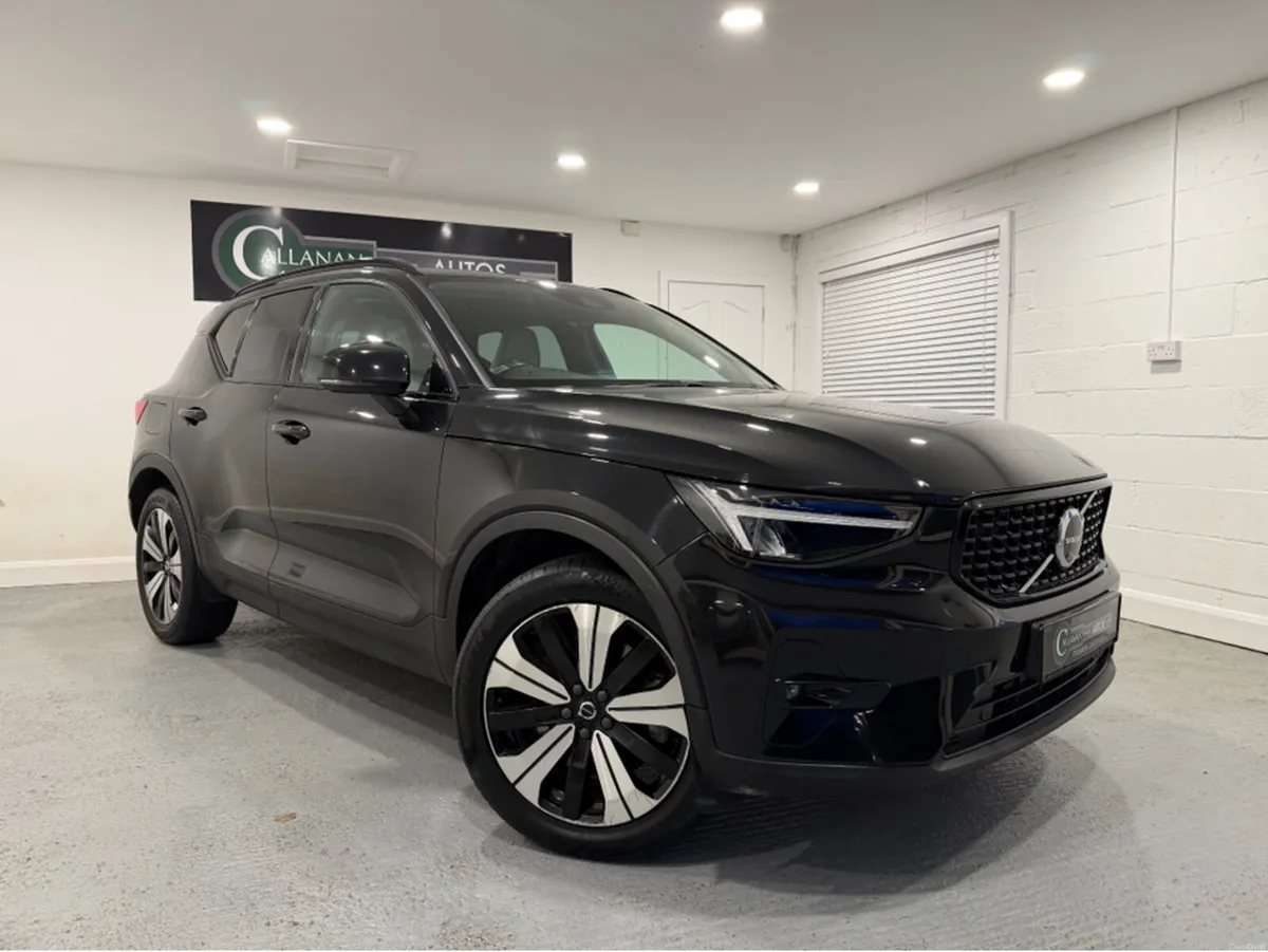 Volvo XC40 + T4 RECHARGE AUTO PLUS DARK…CREAM LEAT - Image 1
