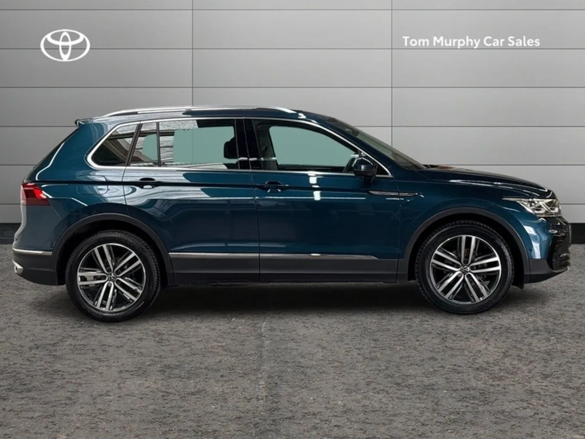 Volkswagen Tiguan ELEGANCE 2.0 TDI 150BHP - PANORA - Image 3