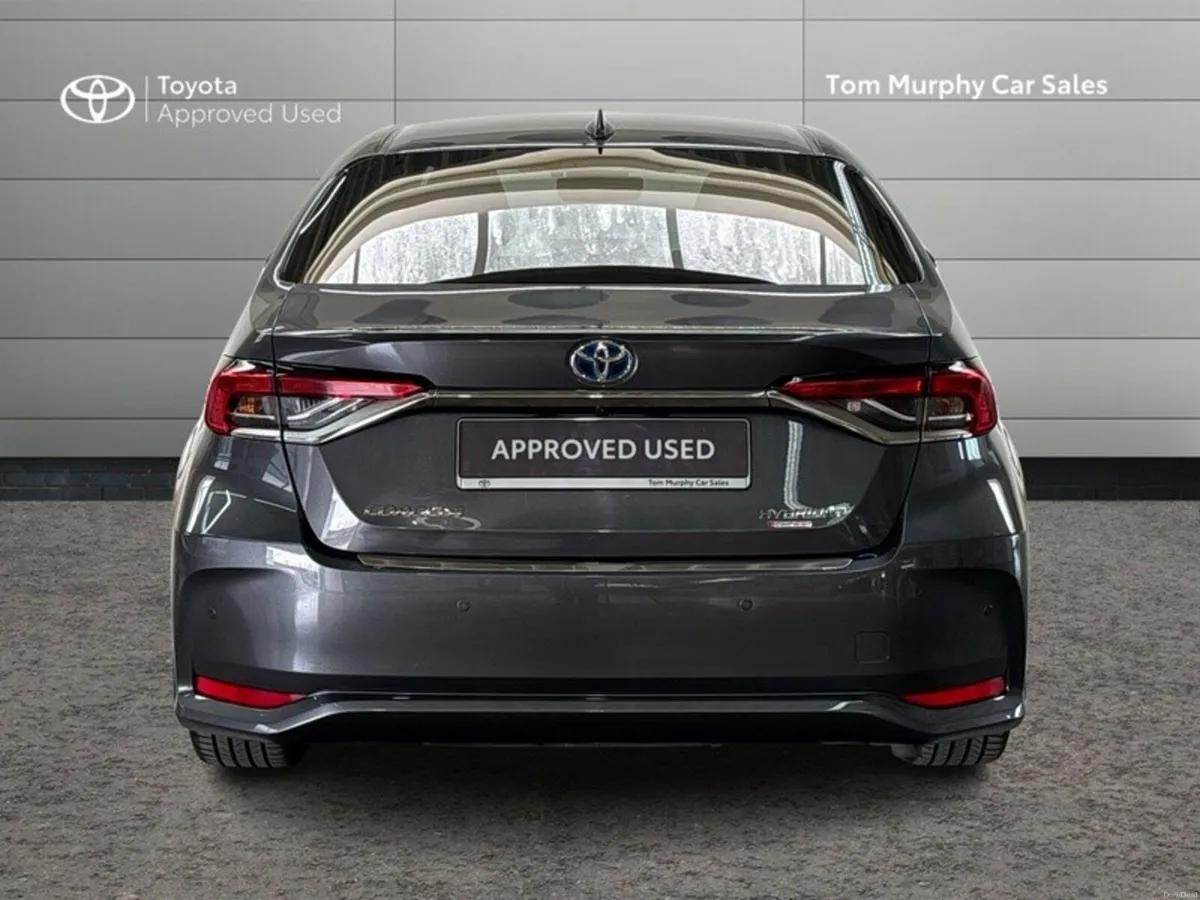 Toyota Corolla COROLLA LUNA SPORT SALOON - Image 4