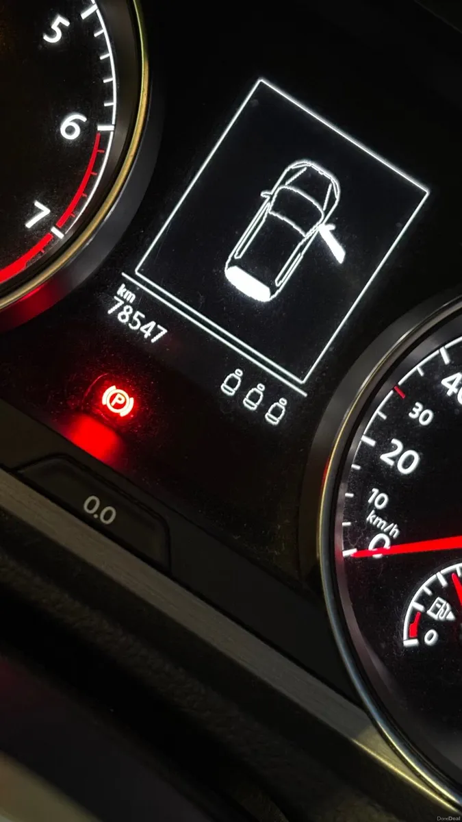Volkswagen Golf 2014 - Image 2