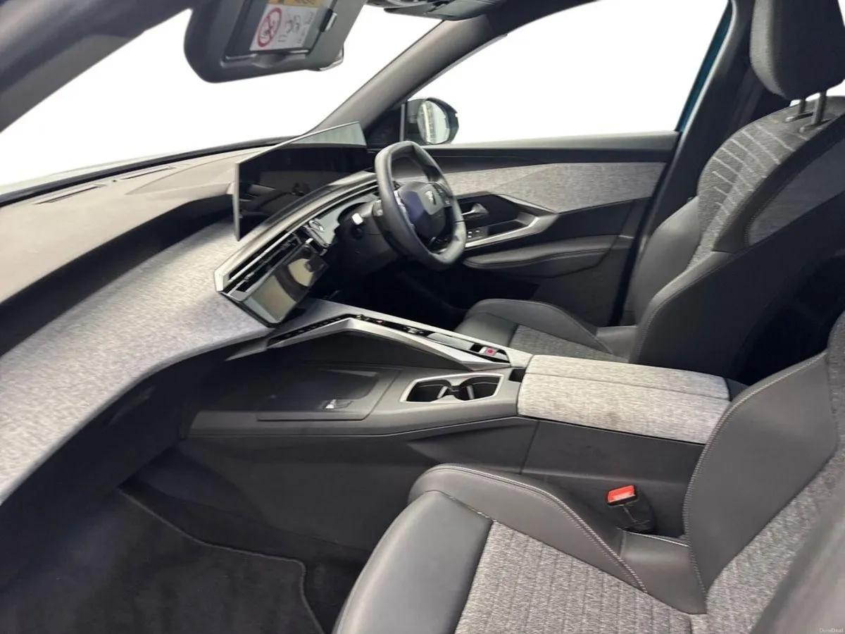 Peugeot 3008 1.2 MHEV ALLURE AUTO *LOW KMS* €100 P - Image 3
