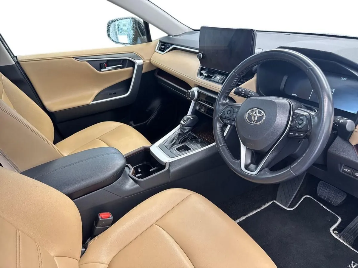 Toyota RAV4 2.5 HYBRID PLATINUM *FLASH SALE* €135 - Image 6