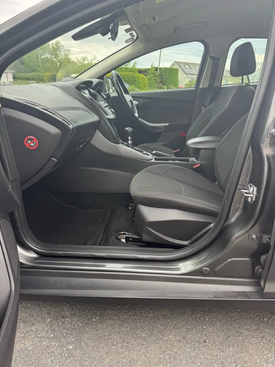 Ford Focus Zetec - Image 3