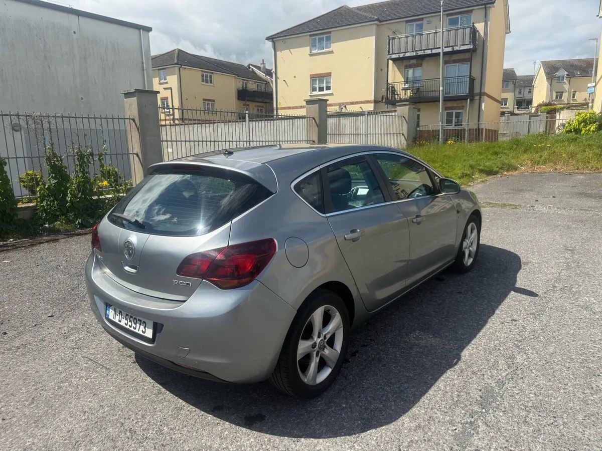 Vauxhall Astra 2011 - Image 4