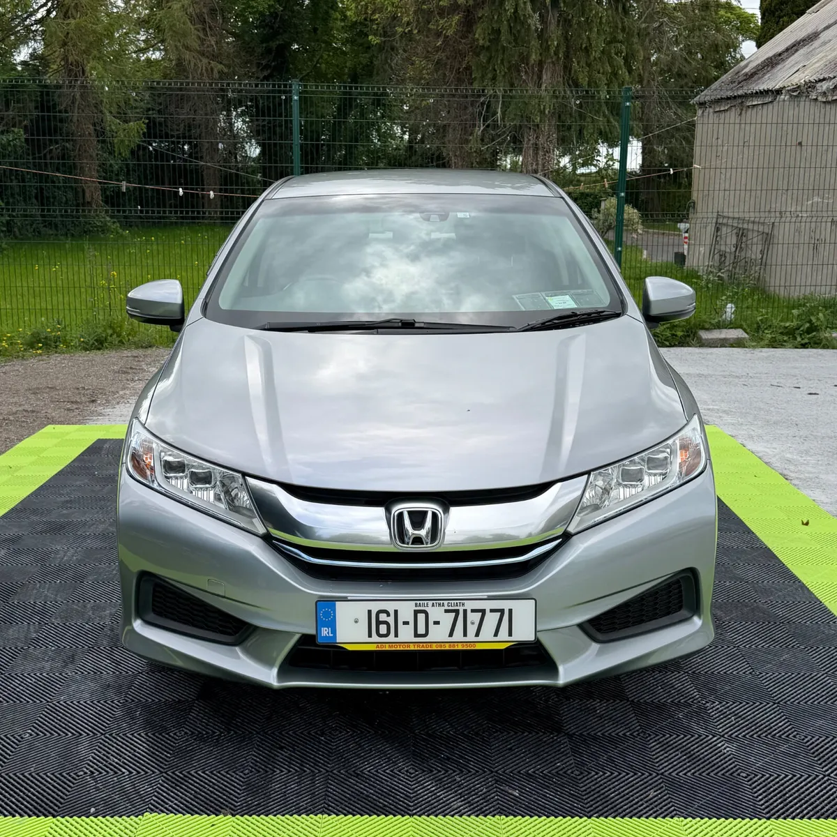 Honda Grace 2016 Hybrid Low Mileage - Image 2