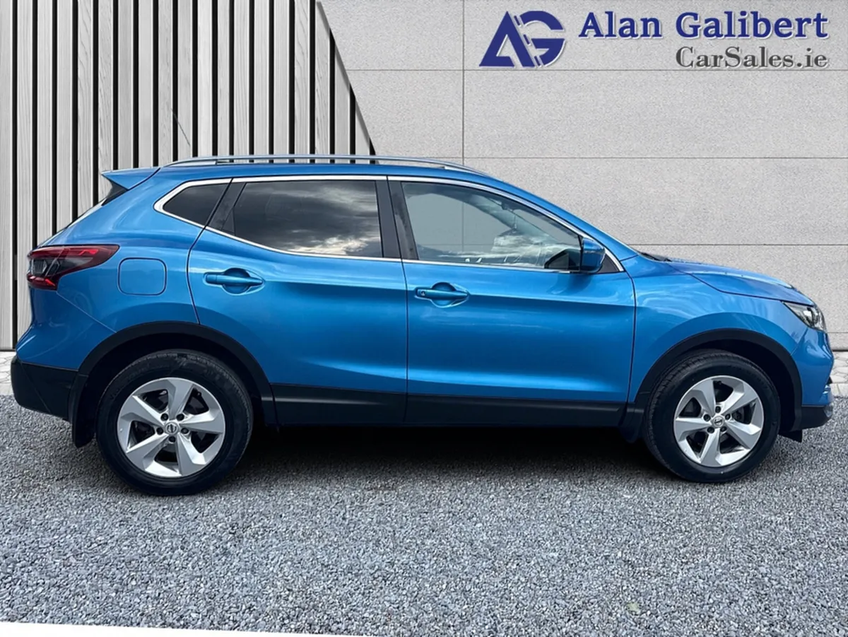 Nissan Qashqai 1.3 Petrol SV Model - Image 3