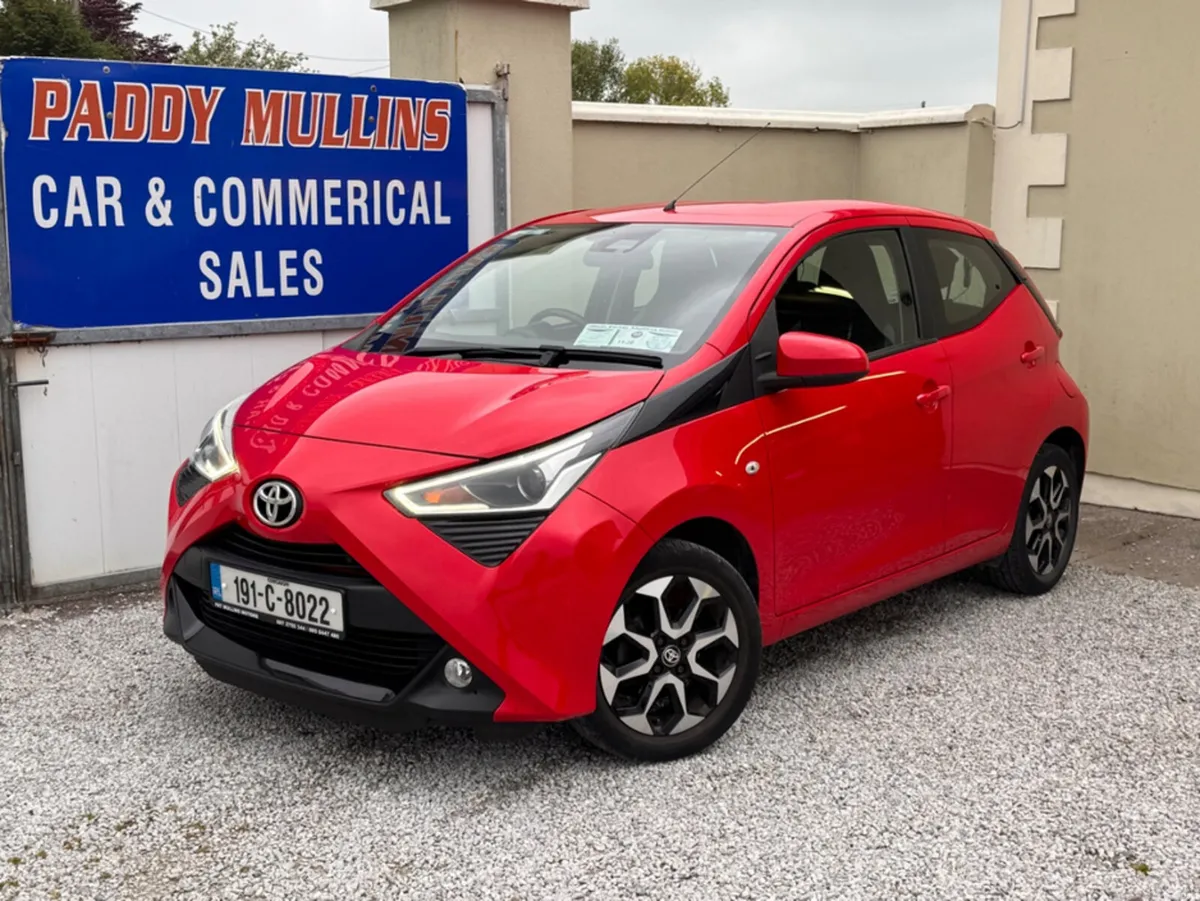 Toyota Aygo 5DR X-PLAY X-SHIFT AUTO 4DR - Image 1