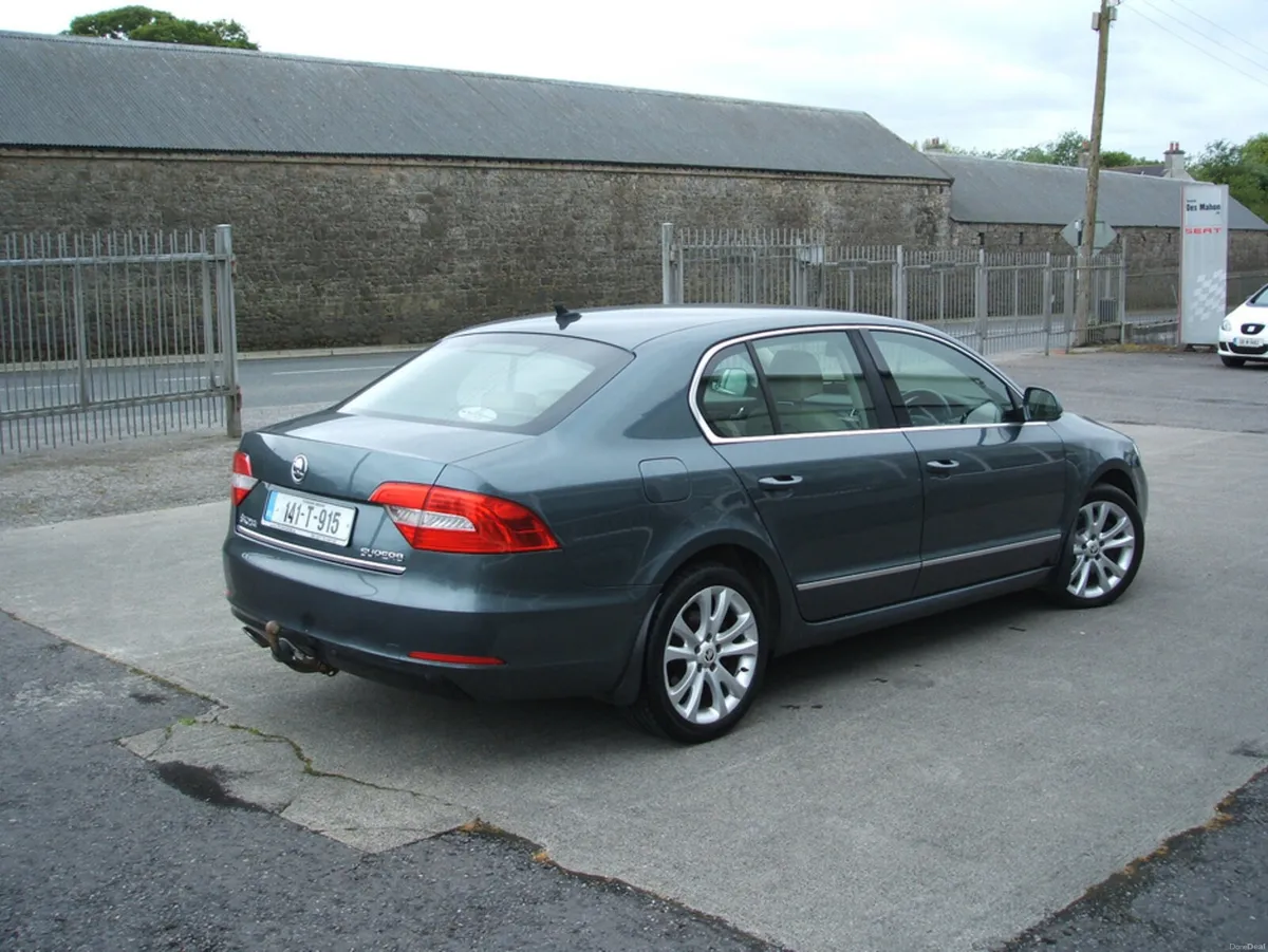 Skoda Superb ELEGANCE 2.0 TDI 140HP 4 4DR - Image 2