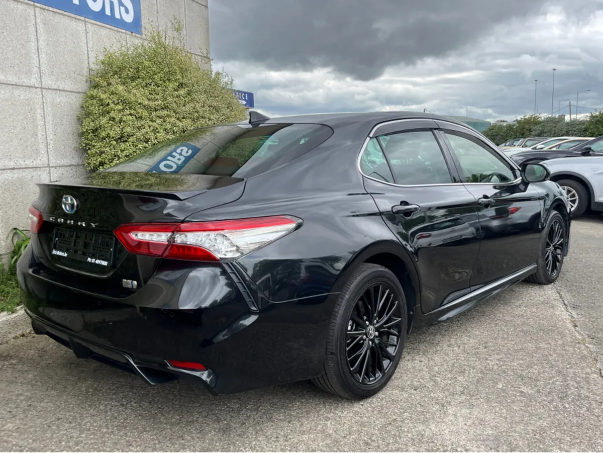 Toyota Camry WS NERO AUTOMATIC HYBRID 2.5 PETROL / - Image 4