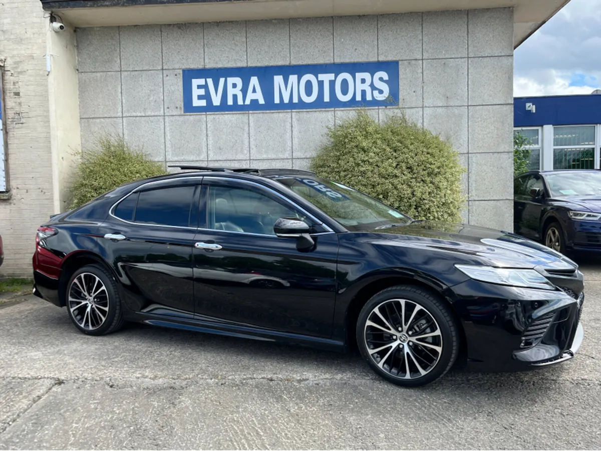 Toyota Camry WS HYBRID AUTOMATIC 2.5 PETROL //HIGH - Image 2