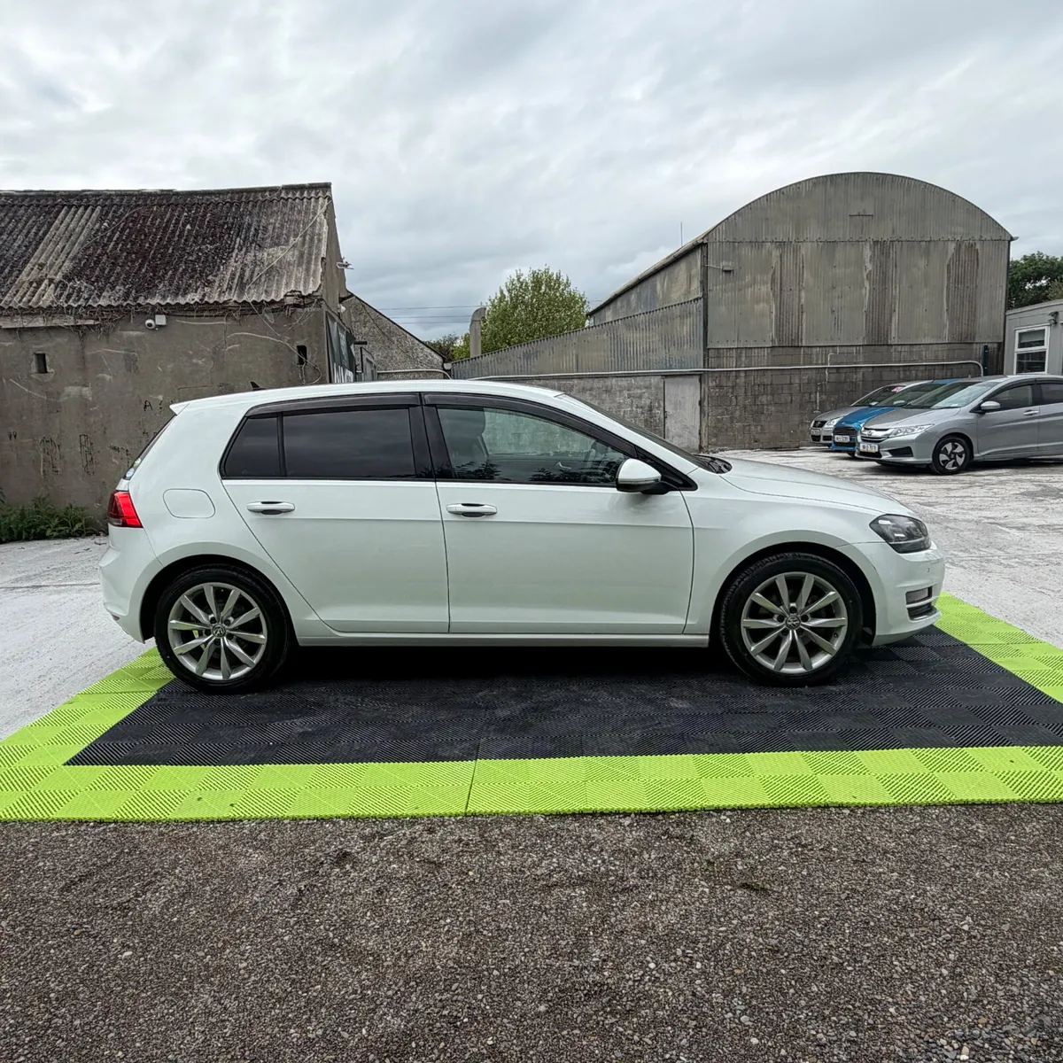 Volkswagen Golf 2016 Highline - Image 3
