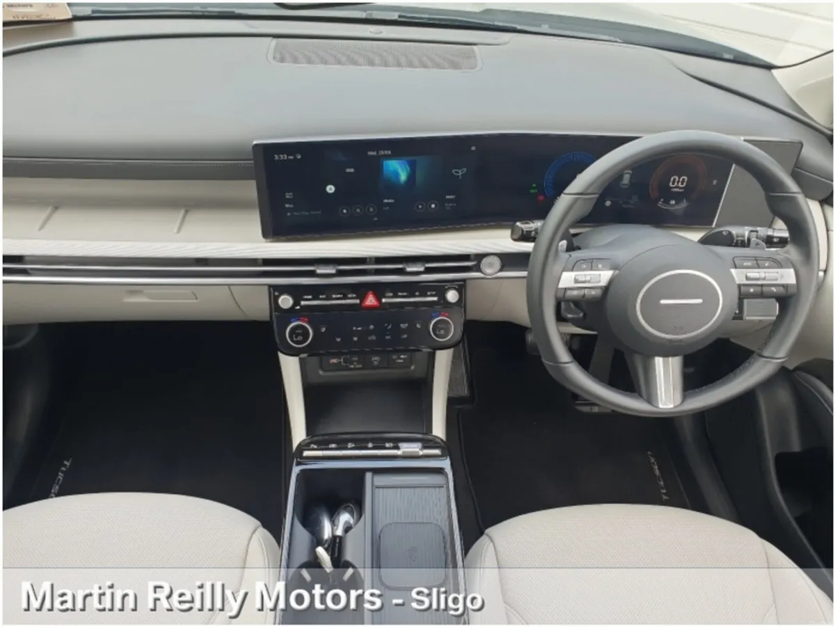 Hyundai Tucson 2WD Executive PHEV - Image 2