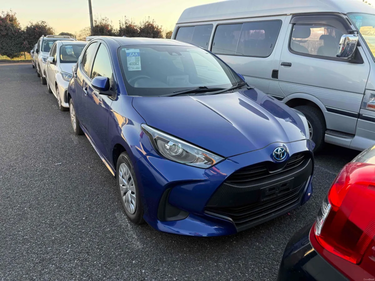 Toyota Yaris 4WD X HYBRID AUTOMATIC 1.5 PETROL //R