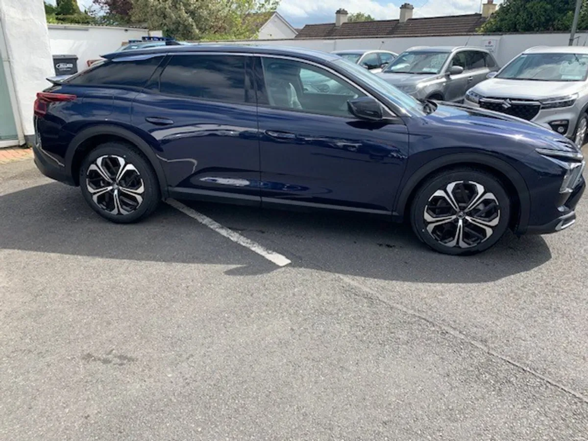 Citroen C5 X 1.2 Hybrid MHEV - Image 2