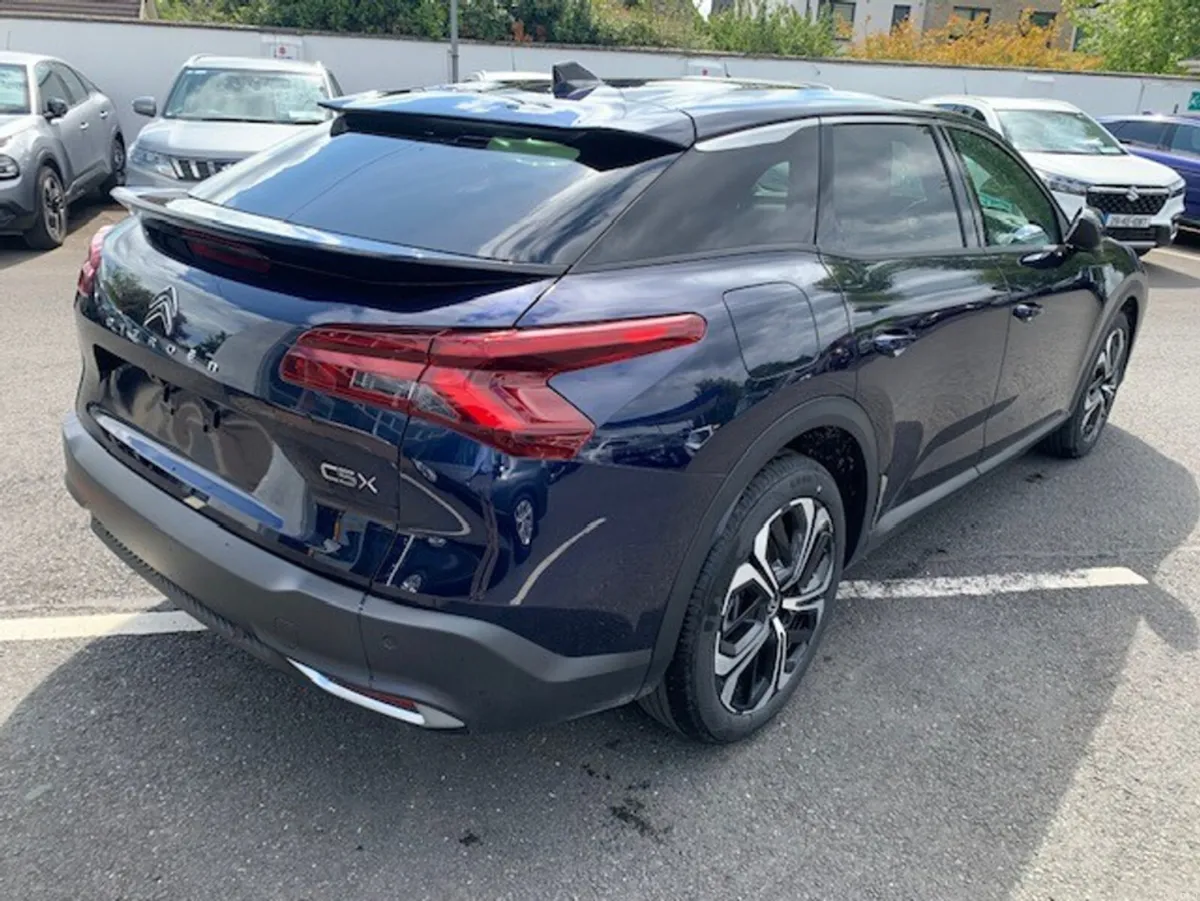 Citroen C5 X 1.2 Hybrid MHEV - Image 3