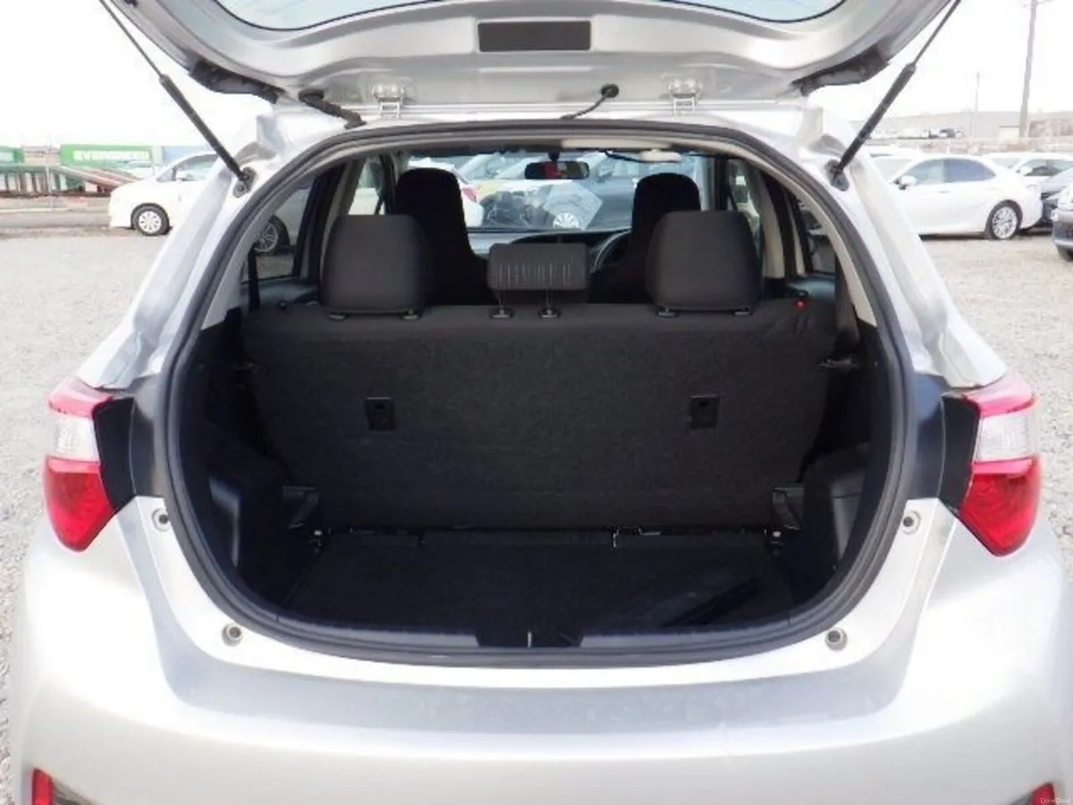 Toyota Vitz 2018 - Image 6