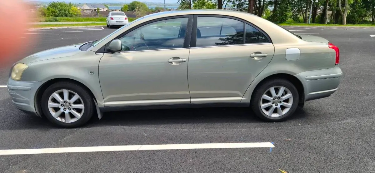 Toyota Avensis - Image 4